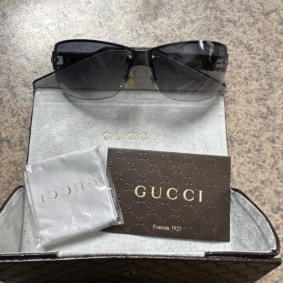 Authentic Gucci Sunglasses Full Inclusion - Picture 1 of 13